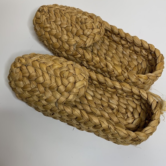 Wicker Rattan Pair of Loafer Shoes | Decor Feet Foot Hanging Boho Hippie Pieces - Picture 8 of 8